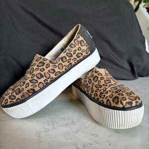 Toms Leopard print Canvas Alpargata size 6